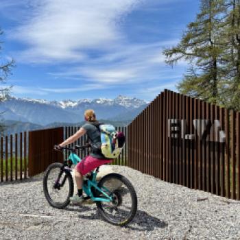 Am Colle della Cavallina ist der höchste Punkt zu den Elva Trails erreicht - (c) Christine Kroll
