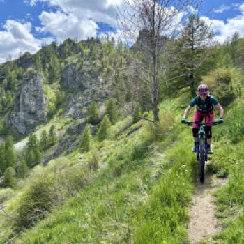 Sanft führt der Trail vom Coletto Serasin... - (c) Christine Kroll