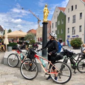 Wo Biergärten das Radeln bremsen - Entlang an der Donau, dem Inn und der Isar führt die Tour quer durch Niederbayern - (c) Gerhard von Kapff
