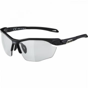 Jeder E-Biker sollte auch eine passende Brille besitzen, um seine Augen vor Wind, Staub und Insekten zu schützen - (c) Alpina