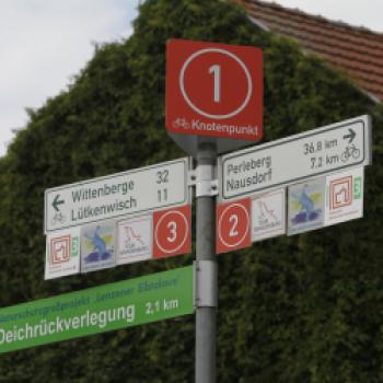 Radler auf dem Elberadweg - (c) Tourismusverband Prignitz - Markus Tiemann