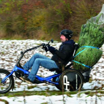 Bei Schnee und Eis mit viel Gepäck oder Anhang unterwegs: Wohl dem, der ein kippsicheres und komfortables Sesselrad wie das Delta tx von HP Velotechnik hat. Da machen Wintersport, Einkaufstour oder Geschenkauslieferung noch mal so viel Spaß - (c) HP Velotechnik