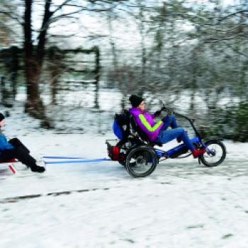 Bei Schnee und Eis mit viel Gepäck oder Anhang unterwegs: Wohl dem, der ein kippsicheres und komfortables Sesselrad wie das Delta tx von HP Velotechnik hat. Da machen Wintersport, Einkaufstour oder Geschenkauslieferung noch mal so viel Spaß - (c) HP Velotechnik