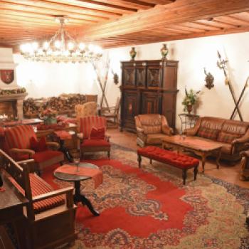 Das Kaminzimmer auf Burg Rabenstein - (c) Burgenstrasse