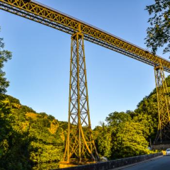 Mit dem E-Bike durch die Auvergne  - Im Inneren Frankreichs schlägt das sanfte Herz der Grande Nation - (c) Flora Jädicke