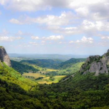 Mit dem E-Bike durch die Auvergne  - Im Inneren Frankreichs schlägt das sanfte Herz der Grande Nation - (c) Flora Jädicke