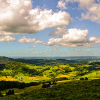 Mit dem E-Bike durch die Auvergne  - Im Inneren Frankreichs schlägt das sanfte Herz der Grande Nation - (c) Flora Jädicke