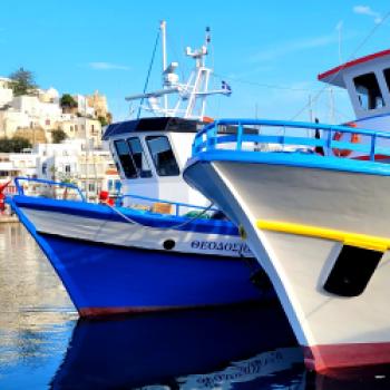 Fast schon exotisch: Radfahren zwischen Blau und Bergen auf der Kykladeninsel Naxos- (c) Lutz Bäucker
